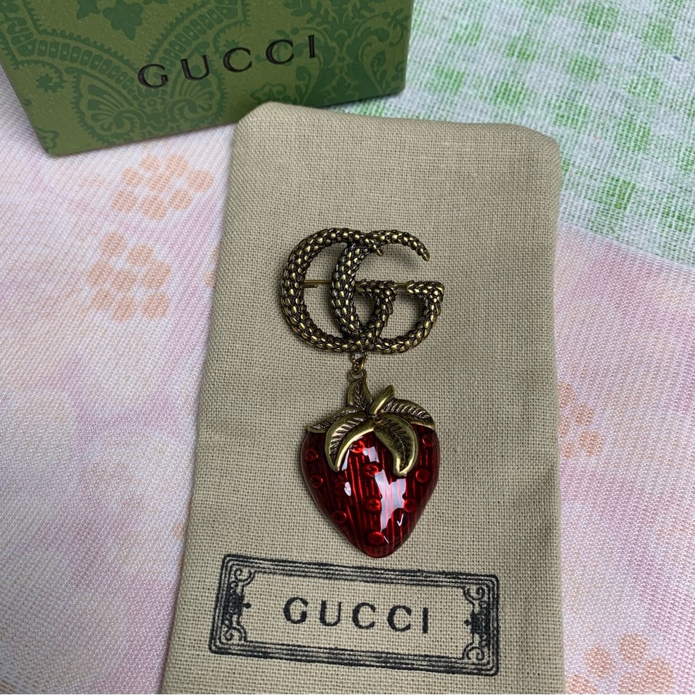 Gucci Double G Interwoven Red Strawberry Pendant
Brooch